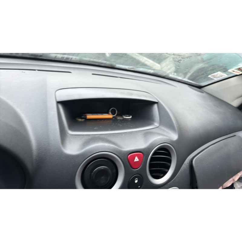 Vitre avant droit CITROEN C2 Photo n°20