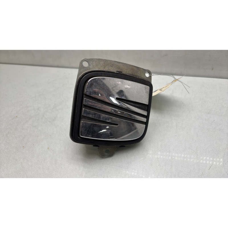 Bouton de coffre SEAT IBIZA 3 Photo n°1