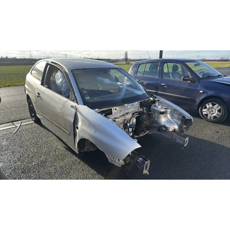Bouton de coffre SEAT IBIZA 3 Photo n°6