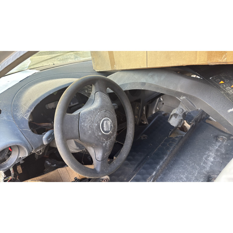 Bouton de coffre SEAT IBIZA 3 Photo n°14