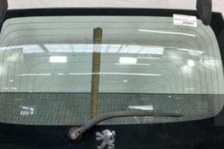 Lunette arriere PEUGEOT 107