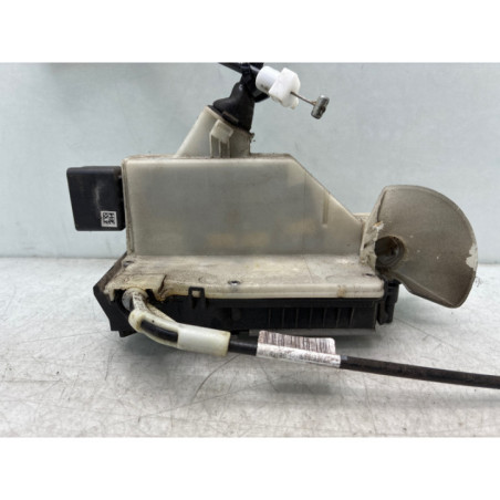 Serrure avant gauche PEUGEOT 208 1