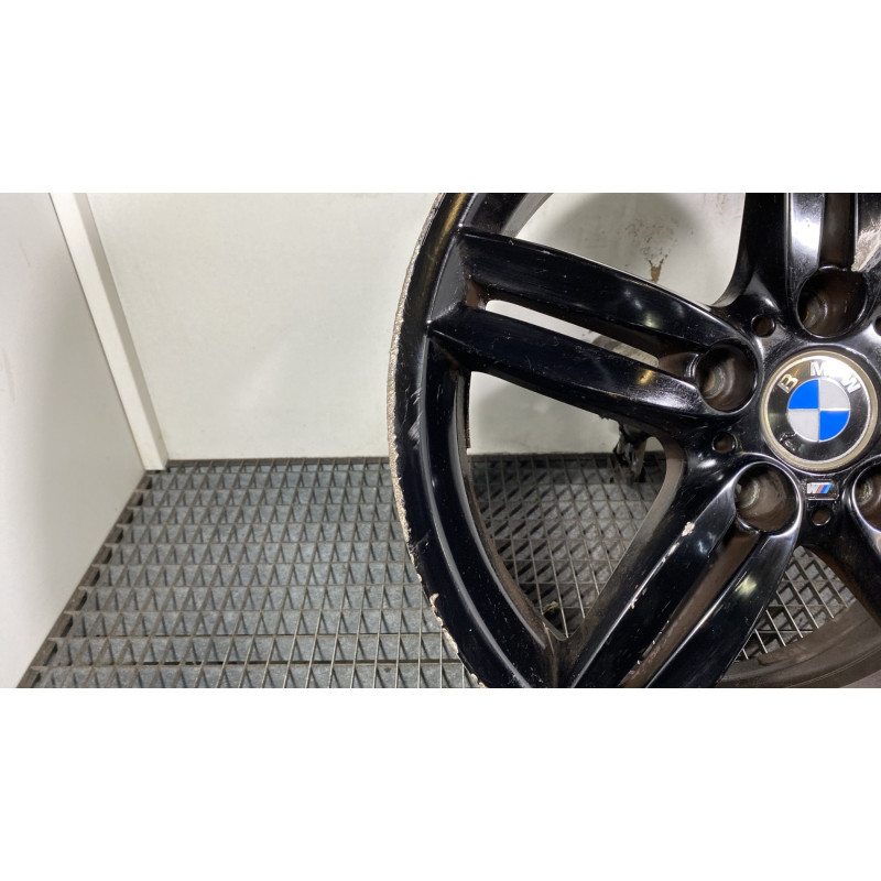 Jante BMW SERIE 1 E87 Photo n°4