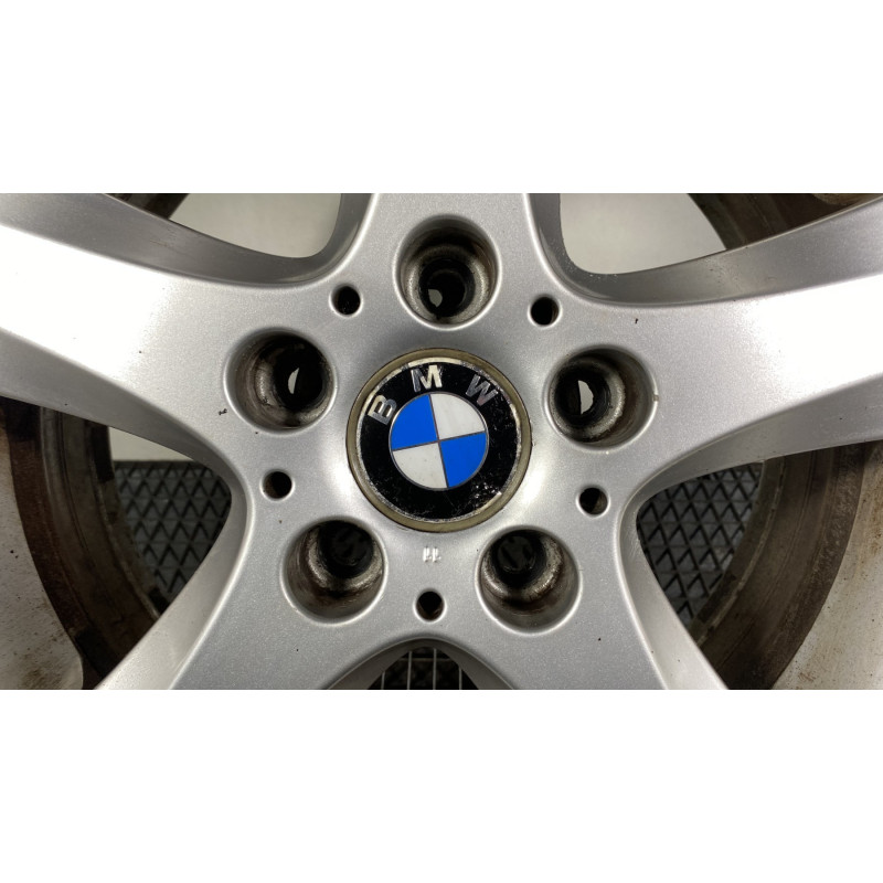 Jante BMW SERIE 1 E87 Photo n°2