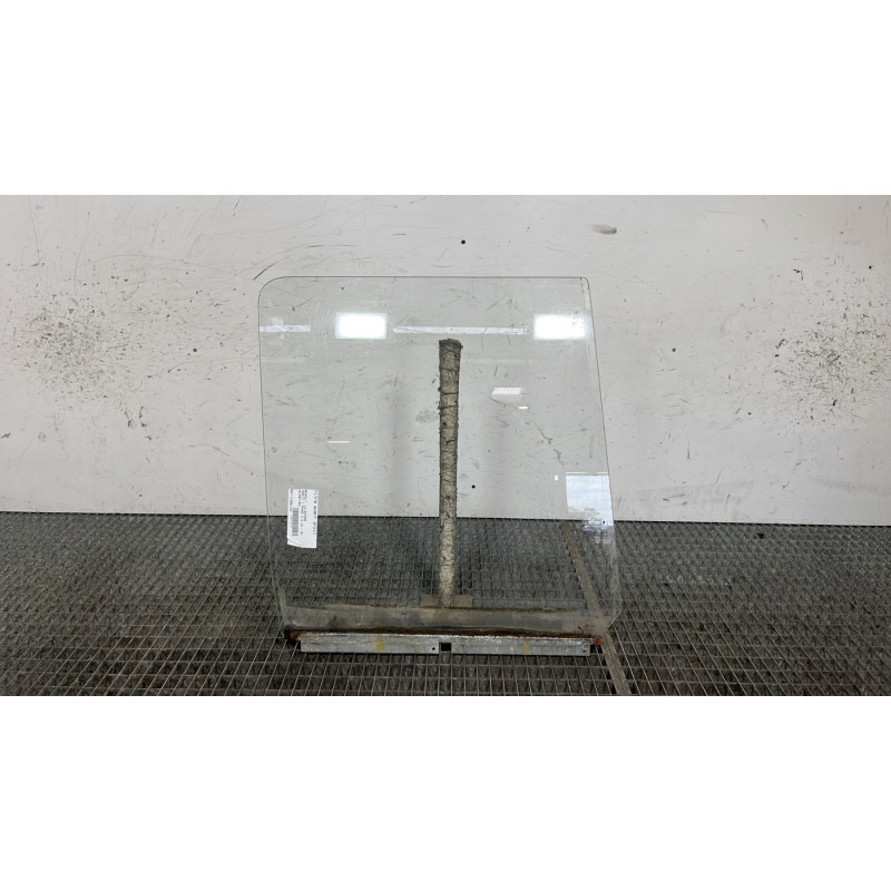 Vitre avant droit RENAULT TRAFIC 1 Photo n°1