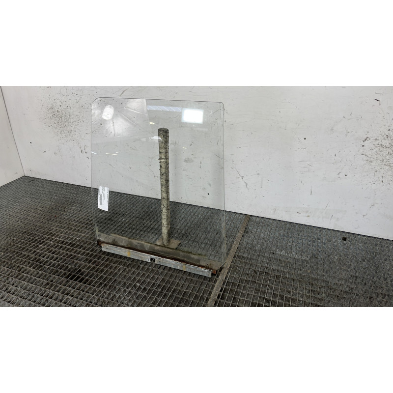 Vitre avant droit RENAULT TRAFIC 1 Photo n°3