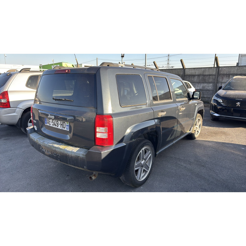 Pare choc arriere JEEP PATRIOT Photo n°9