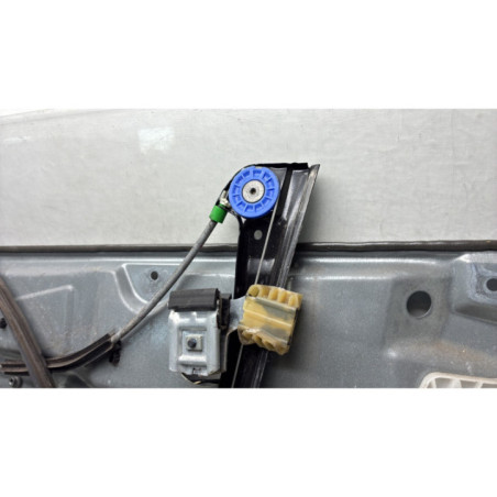 Leve vitre electrique avant gauche VOLKSWAGEN POLO 4