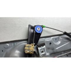 Leve vitre electrique avant gauche VOLKSWAGEN POLO 4
