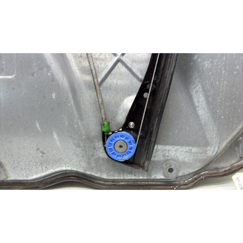 Leve vitre electrique avant gauche VOLKSWAGEN POLO 4 Photo n°5
