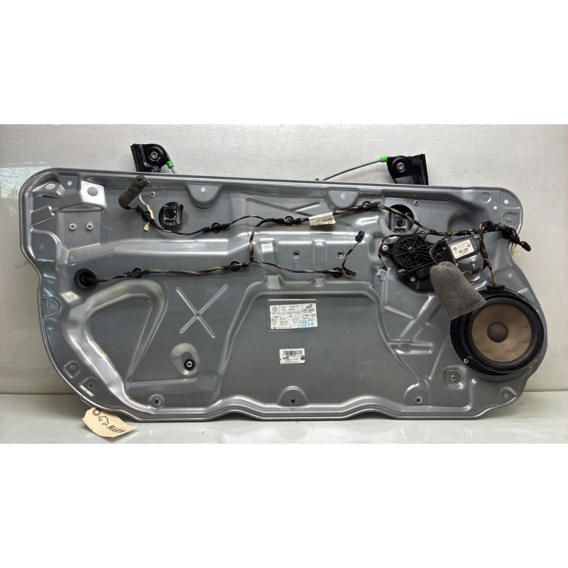 Leve vitre electrique avant gauche VOLKSWAGEN POLO 4 Photo n°8