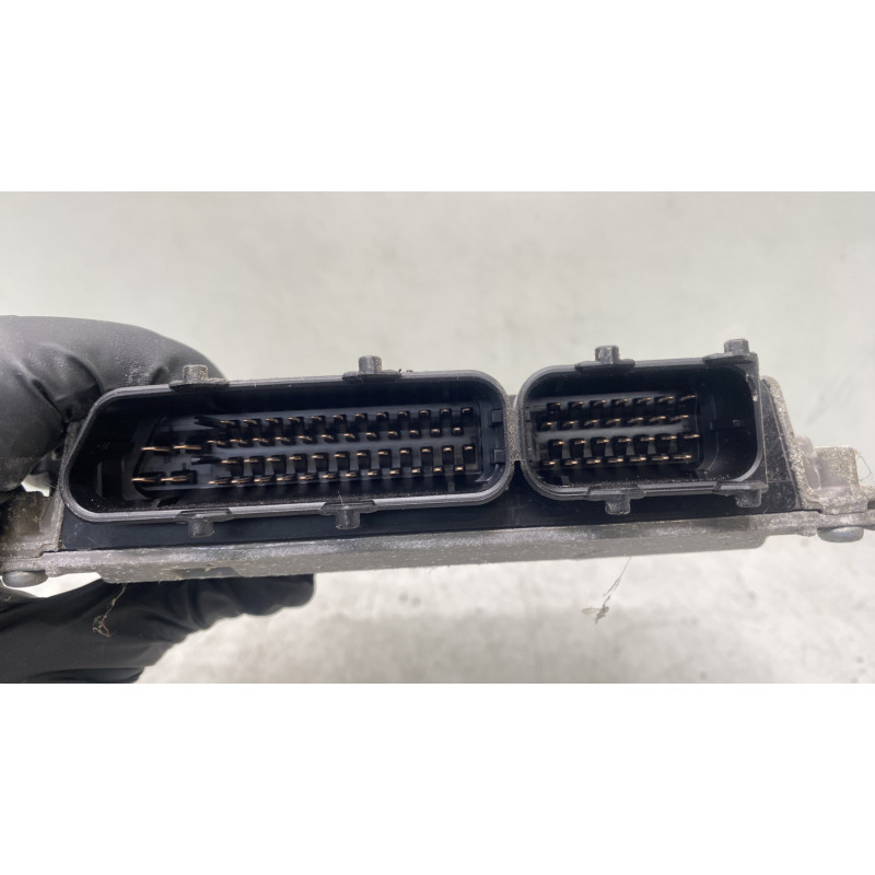 Calculateur moteur VOLKSWAGEN POLO 4 Photo n°4
