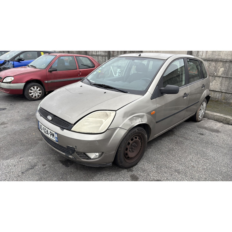 Feu arriere principal droit (feux) FORD FIESTA 5 Photo n°4