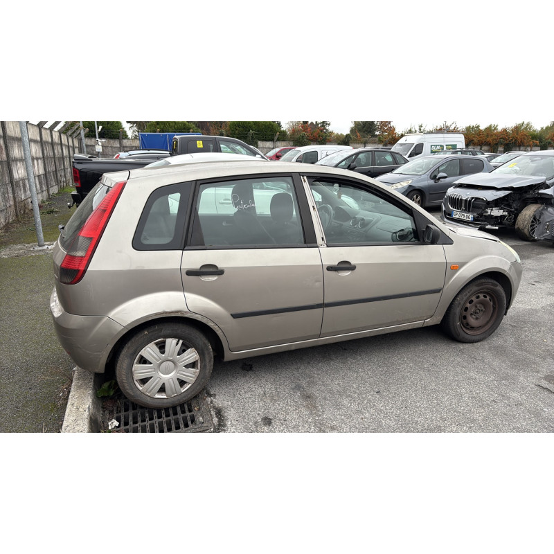 Feu arriere principal droit (feux) FORD FIESTA 5 Photo n°10