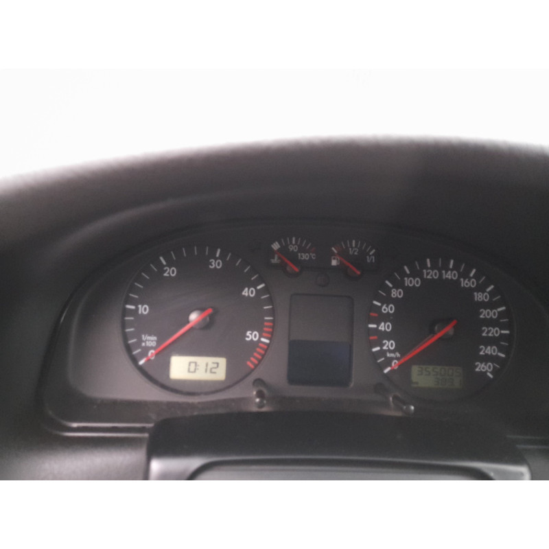 Vitre avant droit VOLKSWAGEN PASSAT 4 Photo n°14