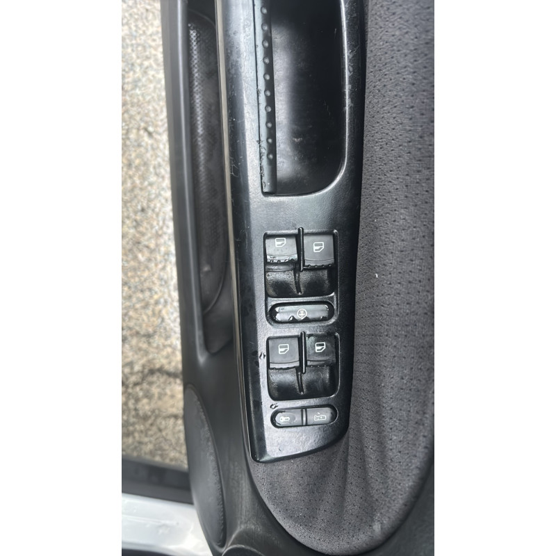 Vitre avant droit VOLKSWAGEN PASSAT 4 Photo n°18