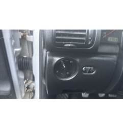 Vitre avant droit VOLKSWAGEN PASSAT 4