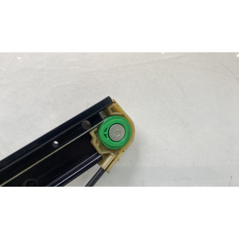 Leve vitre electrique arriere gauche AUDI A4 3 Photo n°4