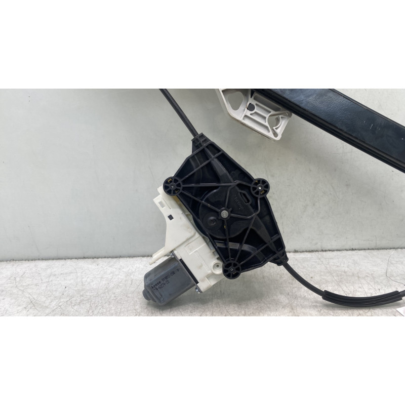 Leve vitre electrique arriere gauche AUDI A4 3 Photo n°8