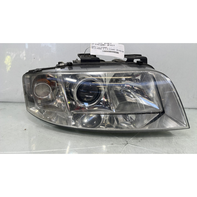 Optique avant principal droit (feux)(phare) AUDI A6 2 Photo n°1