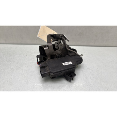 Serrure avant droit AUDI A6 2