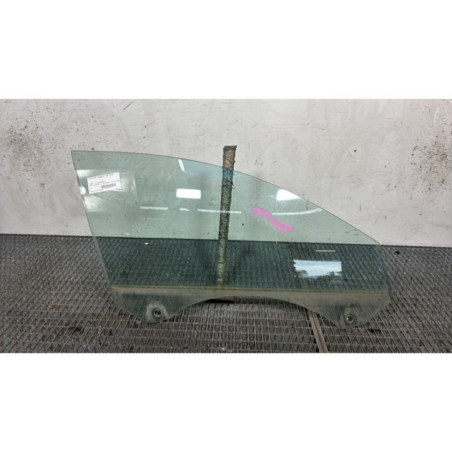 Vitre avant droit AUDI A6 3 Photo n°1