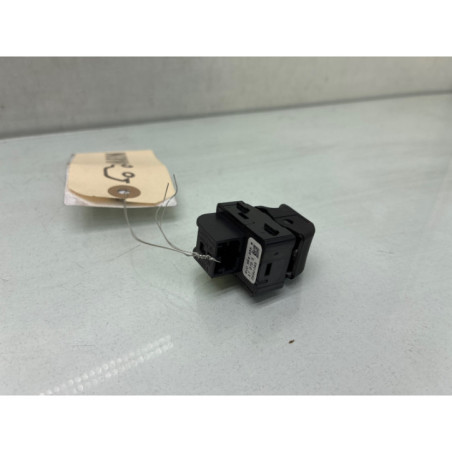 Interrupteur de leve vitre arriere droit AUDI Q2