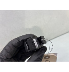 Interrupteur de leve vitre arriere droit AUDI Q2