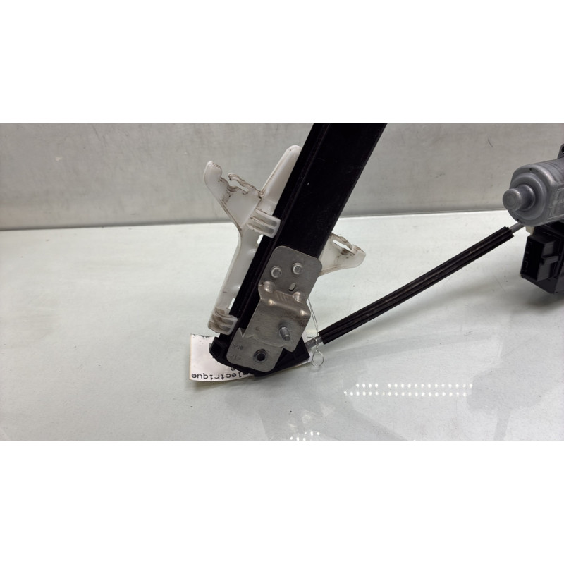 Leve vitre electrique arriere gauche SEAT IBIZA 5 Photo n°3