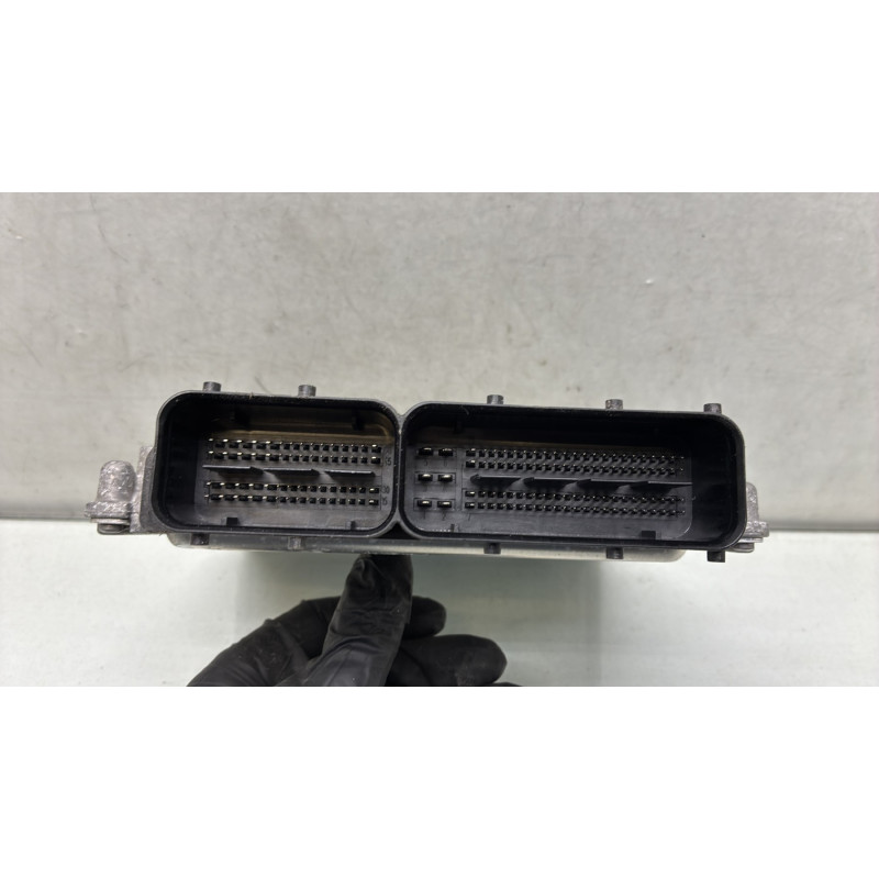 Calculateur moteur SEAT IBIZA 5 Photo n°3