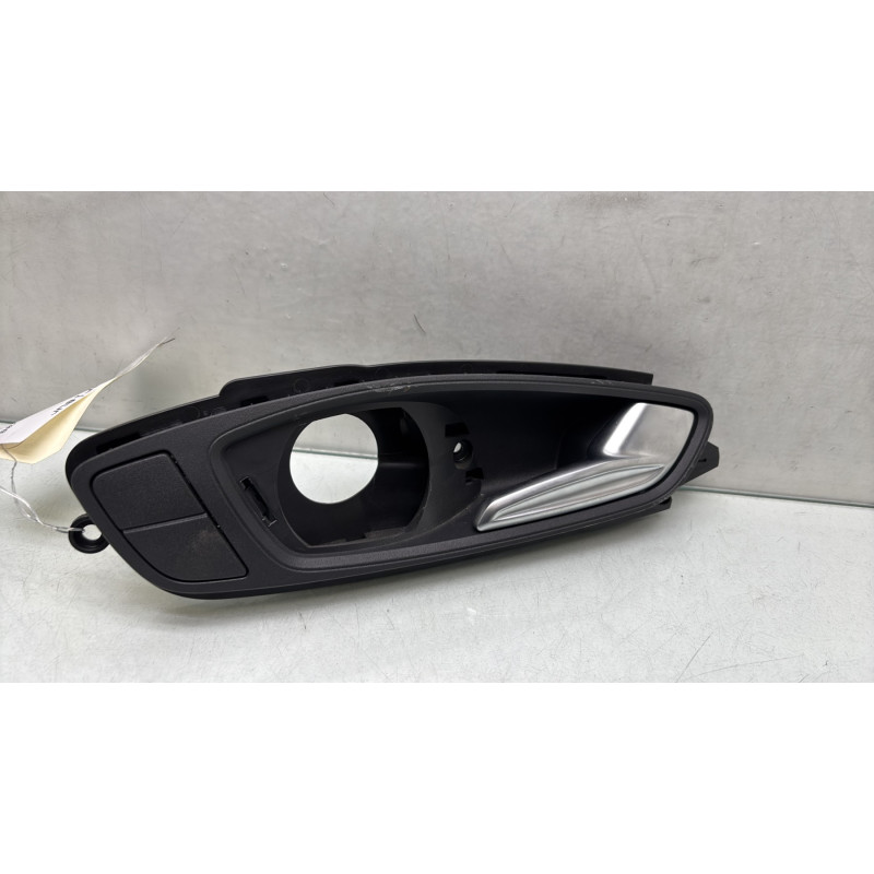 Poignee interieur avant droit AUDI A1 1 Photo n°1