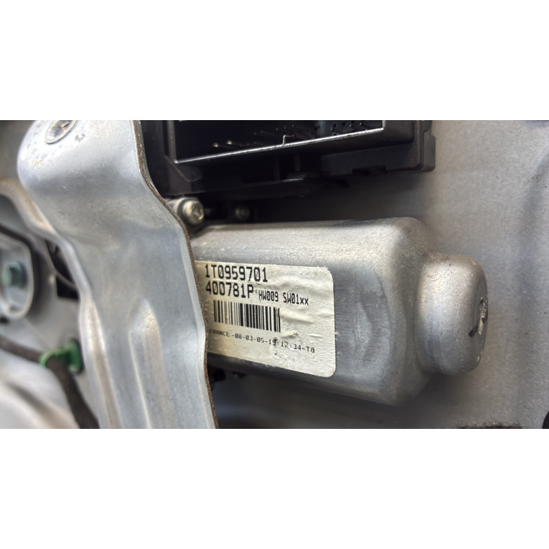 Leve vitre electrique avant gauche VOLKSWAGEN TOURAN 1 Photo n°5