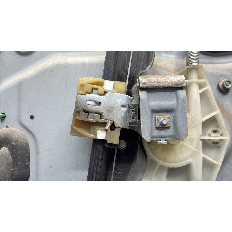 Leve vitre electrique avant gauche VOLKSWAGEN TOURAN 1 Photo n°12