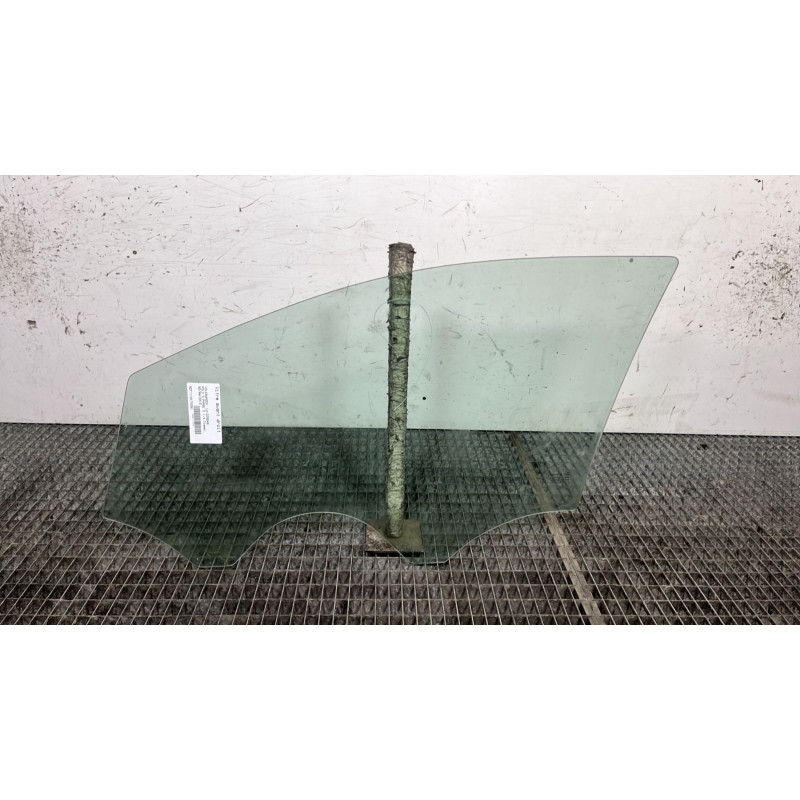 Vitre avant droit VOLKSWAGEN POLO 5 Photo n°4