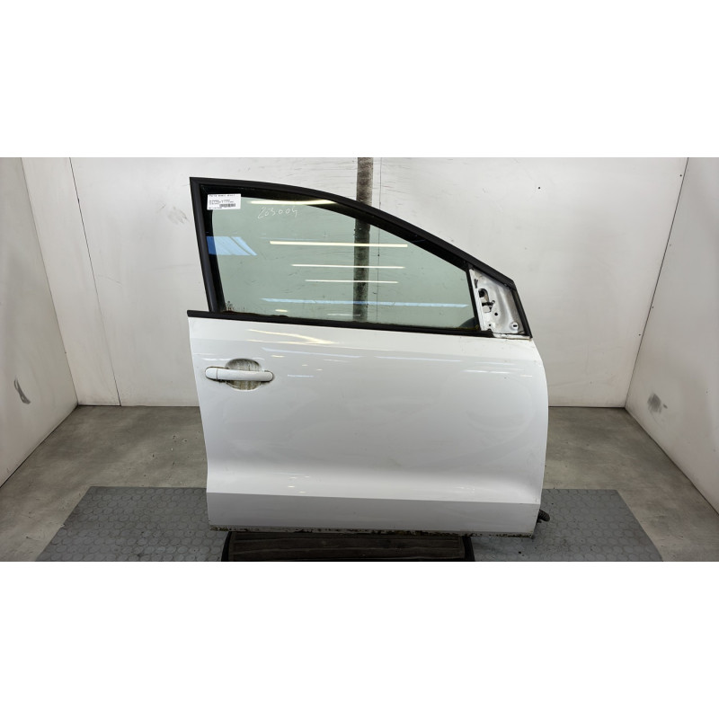 Porte avant droit VOLKSWAGEN POLO 5 Photo n°1