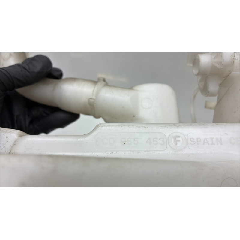 Vase de lave glace VOLKSWAGEN POLO 5 Photo n°4