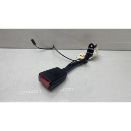 Attache ceinture avant droit VOLKSWAGEN TOURAN 2