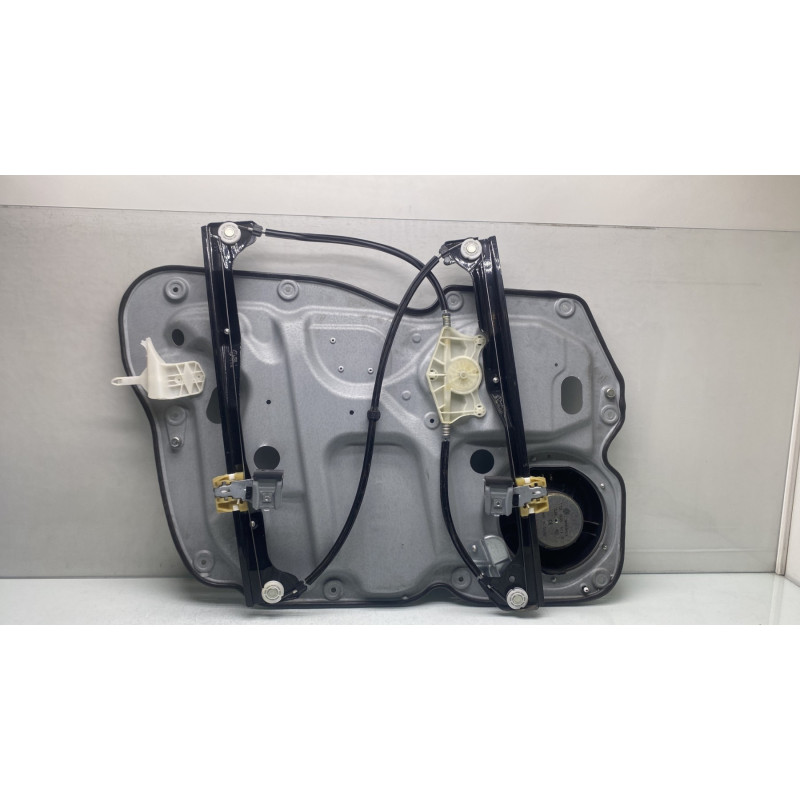 Leve vitre electrique avant droit VOLKSWAGEN TOURAN 2 Photo n°4