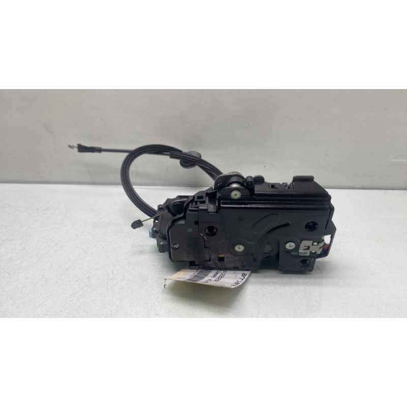 Serrure arriere droit VOLKSWAGEN TOURAN 2 Photo n°1