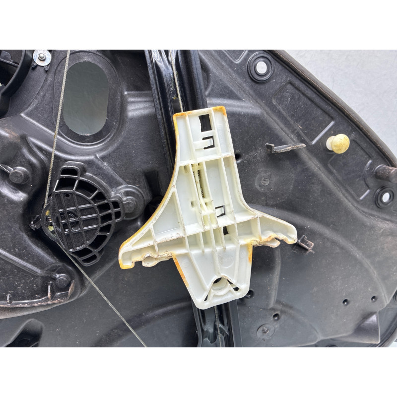 Leve vitre electrique arriere droit VOLKSWAGEN GOLF 6 Photo n°3