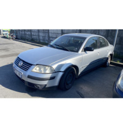 Vitre avant droit VOLKSWAGEN PASSAT 4