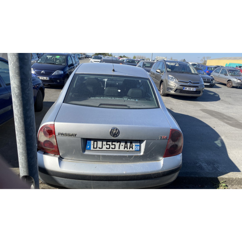 Serrure avant droit VOLKSWAGEN PASSAT 4 Photo n°9
