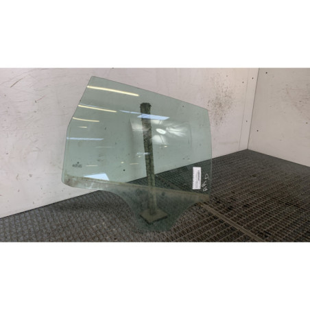 Vitre arriere droit VOLKSWAGEN POLO 4