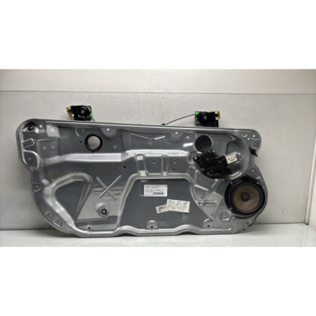 Leve vitre electrique avant gauche VOLKSWAGEN POLO 4 Photo n°1