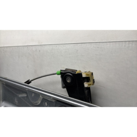 Leve vitre electrique avant gauche VOLKSWAGEN POLO 4