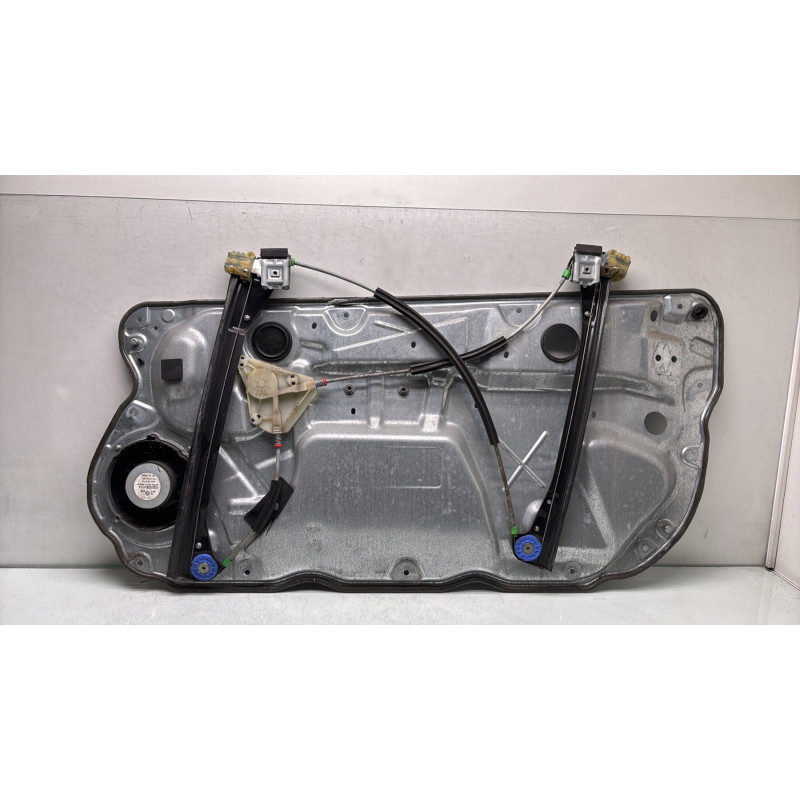 Leve vitre electrique avant gauche VOLKSWAGEN POLO 4 Photo n°4