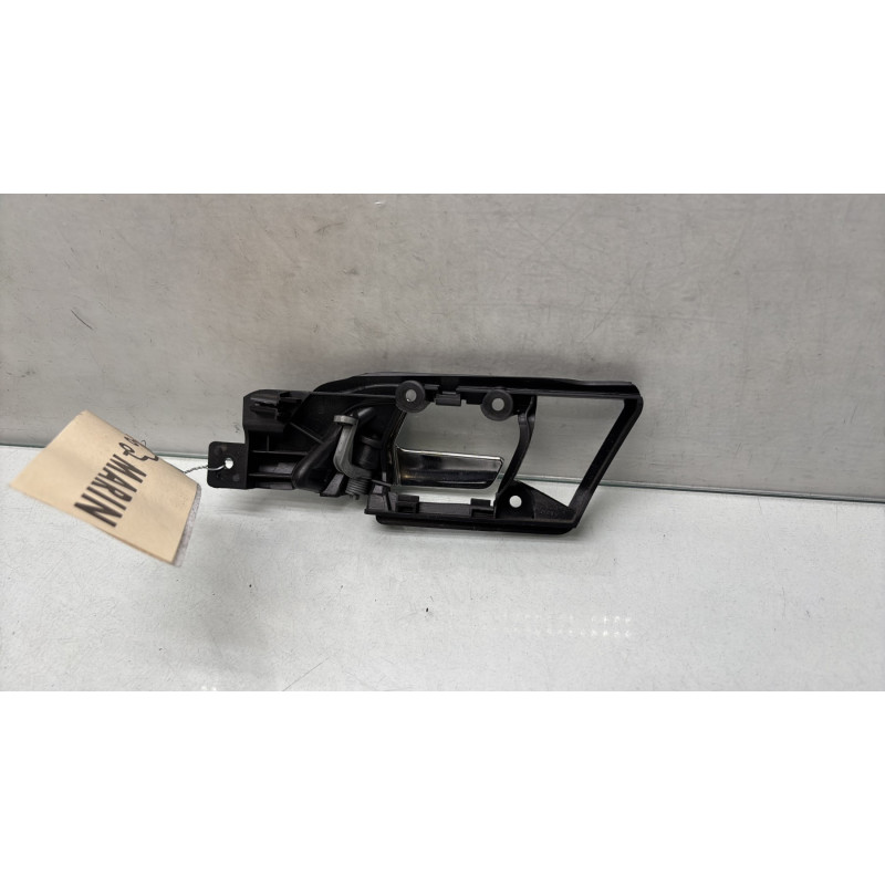 Poignee interieur arriere droit VOLKSWAGEN POLO 4 Photo n°3