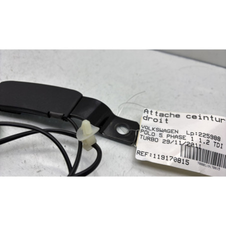 Attache ceinture avant droit VOLKSWAGEN POLO 5