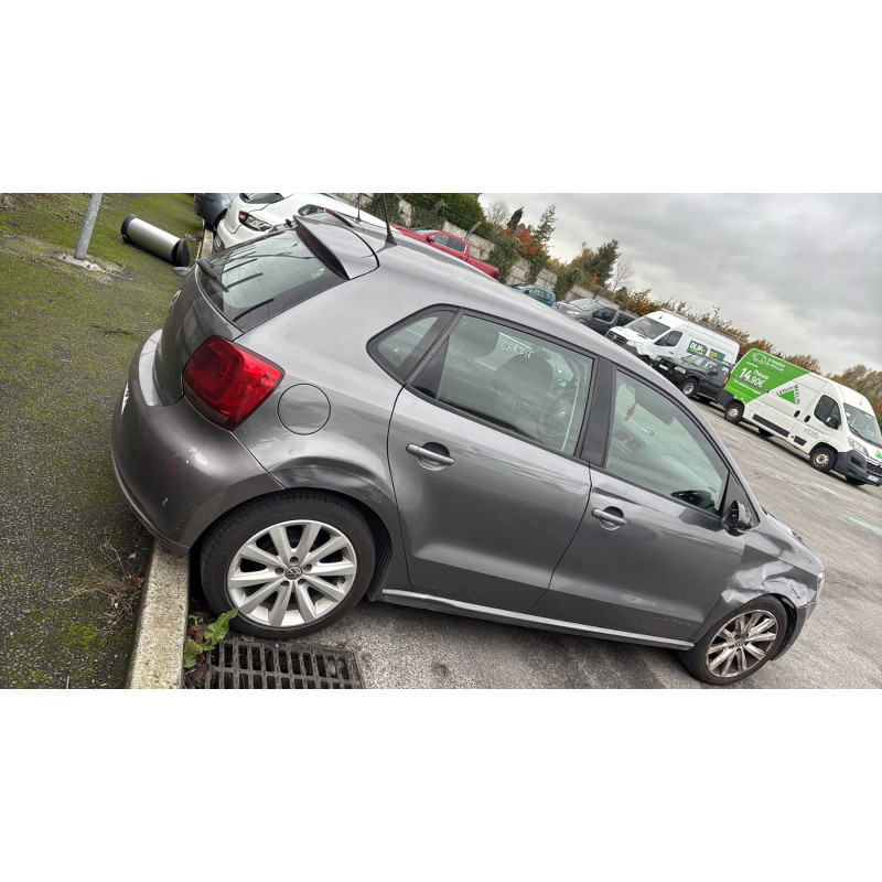 Pretensionneur de ceinture avant droit VOLKSWAGEN POLO 5 Photo n°11