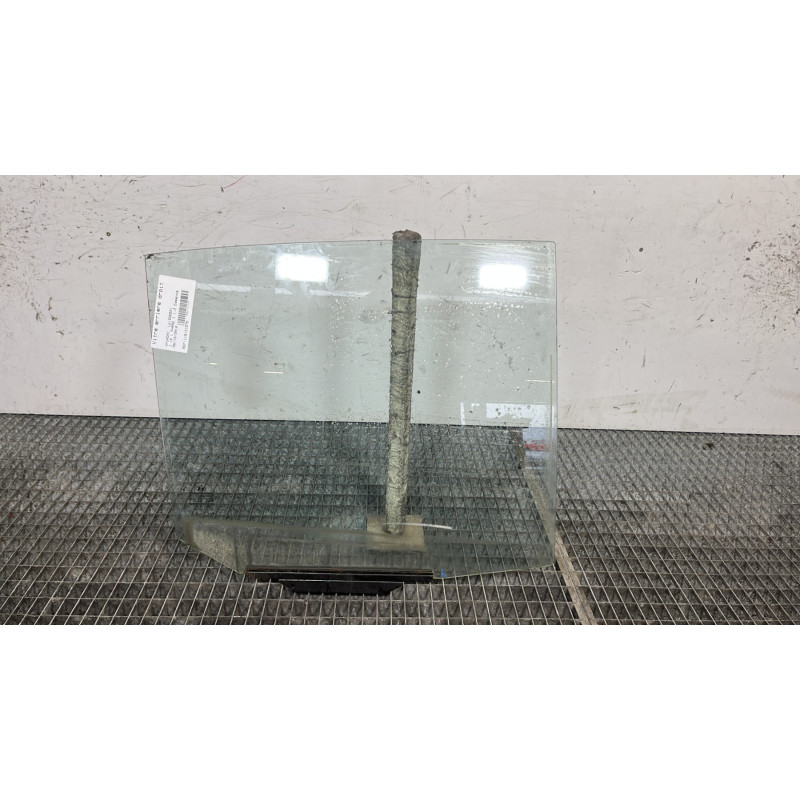 Vitre arriere droit HYUNDAI I 10 1 Photo n°1